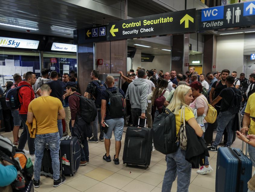 Digitalizarea deficitară îi costă diaspora miliarde de euro pentru proceduri administrative în România