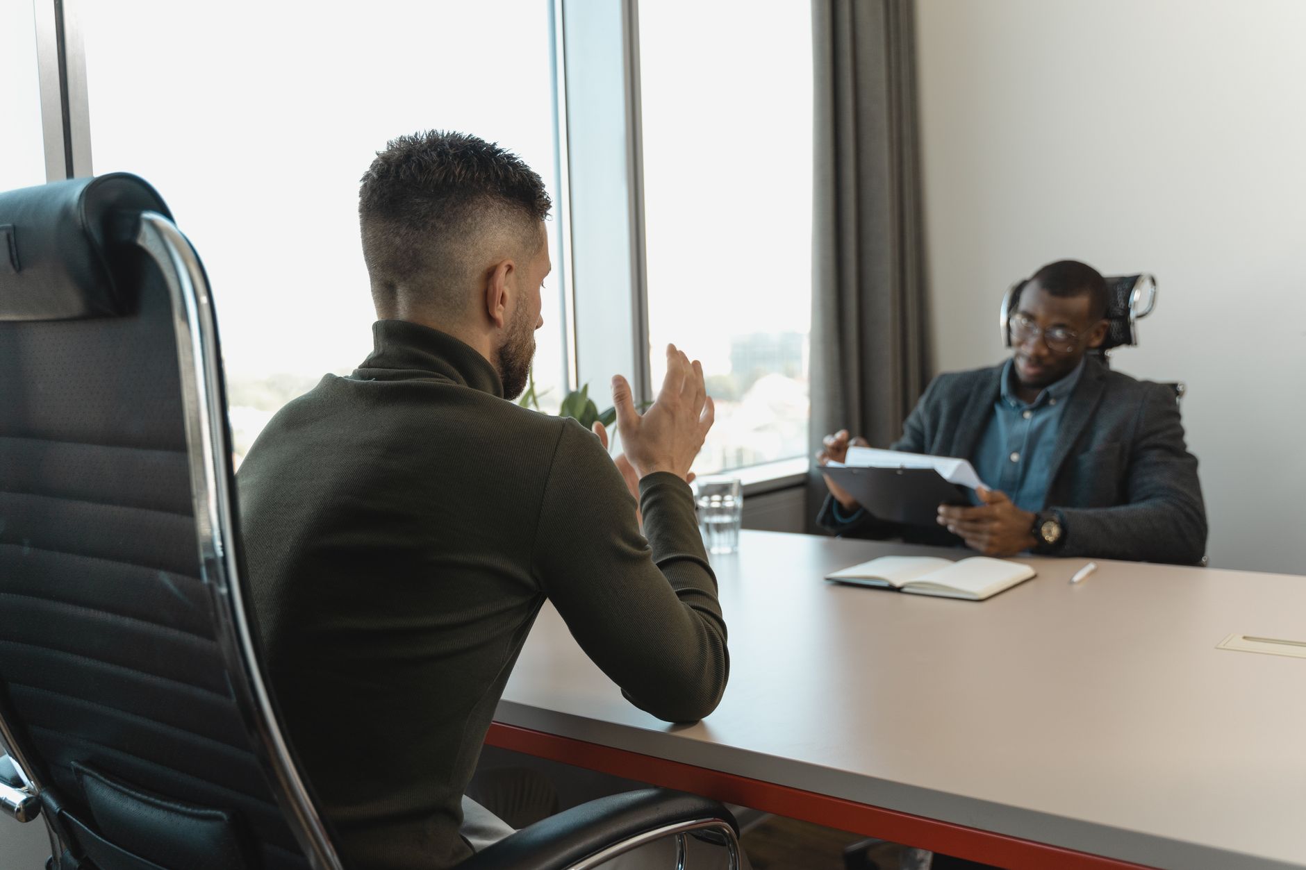 Implementarea proiectului STEP UP – Tinerii: Prime de stabilitate pentru tinerii NEET