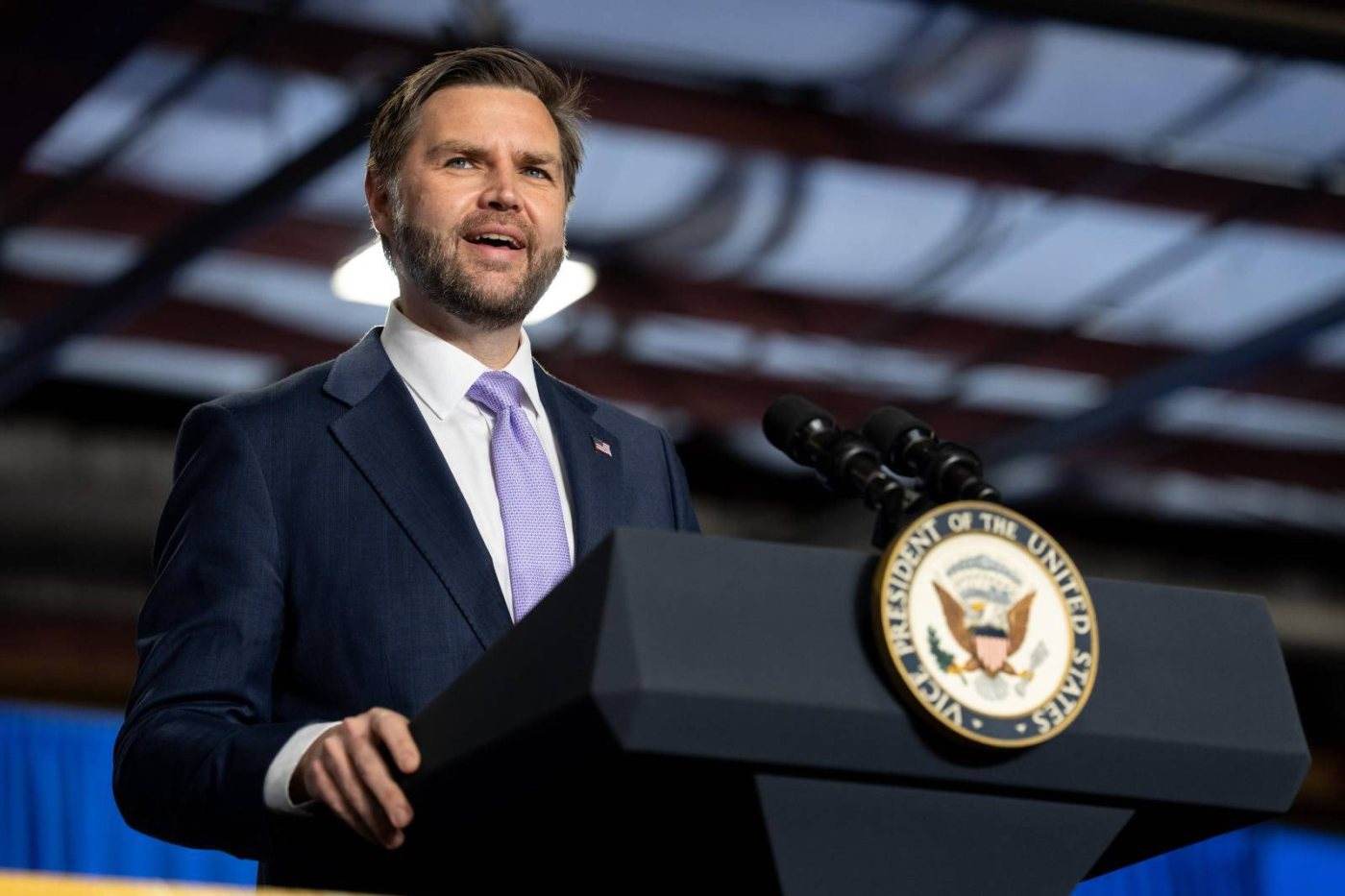 JD Vance mizează pe sprijinul lui Donald Trump pentru o viitoare candidatură la Casa Albă