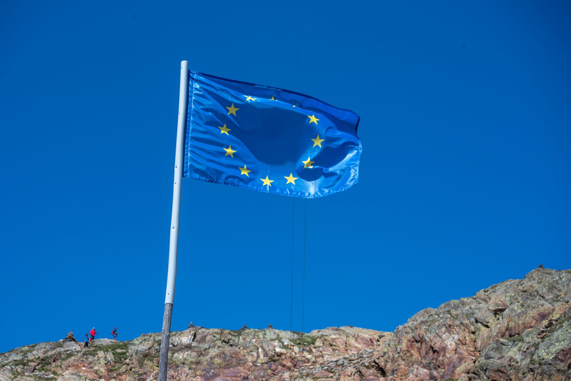 Premierul Luca Niculescu va vizita Chișinău: România va sprijini procesul de aderare al Moldovei la UE