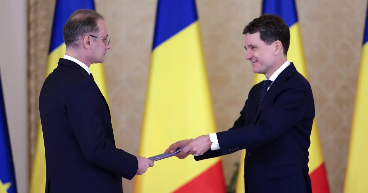 Nicușor Dan și Luca Niculescu cer implicarea tinerilor din diaspora în dezvoltarea României