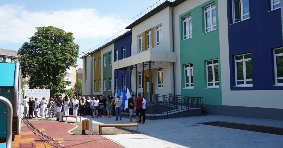 Protecție pentru școlile românești din Ucraina: Ministerul Educației de la Kiev va controla închiderea instituțiilor