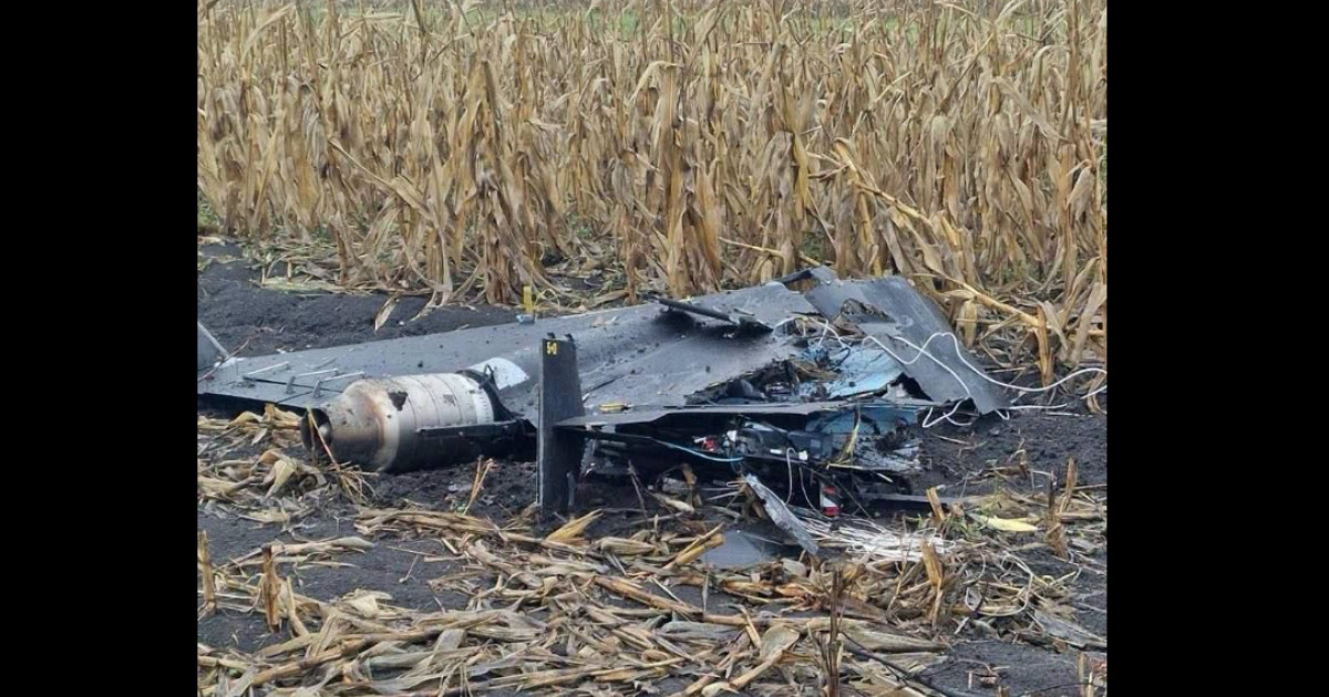 O dronă a căzut în Republica Moldova, la doar 100 de metri de o locuință în raionul Telenești