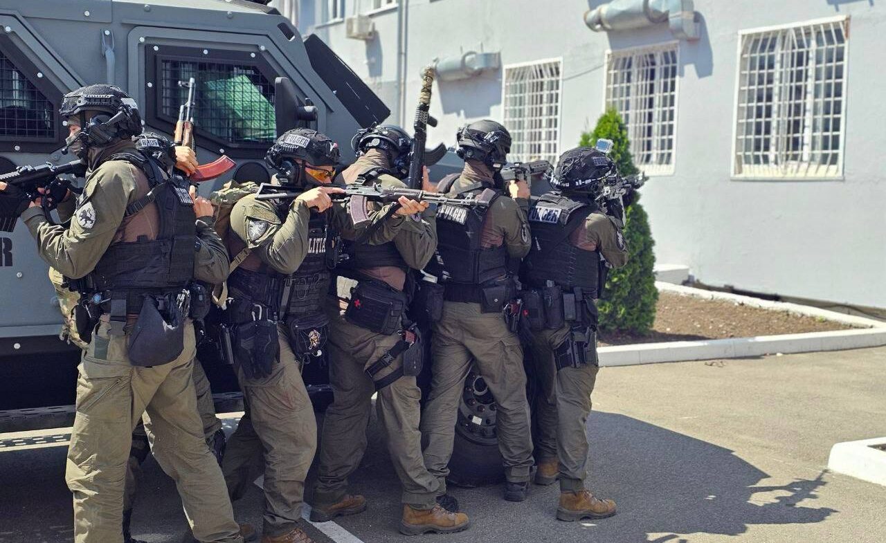 Operațiuni de poliție în Republica Moldova: tineri vizați pentru proteste violente prin manipulare online