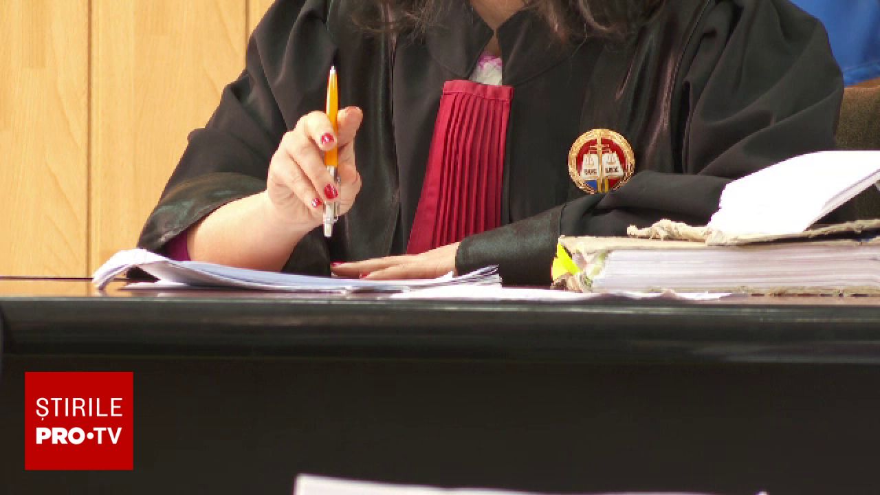 Peste 12.000 de beneficiari ai pensiilor speciale în septembrie. Unde se cheltuie cele mai mari sume