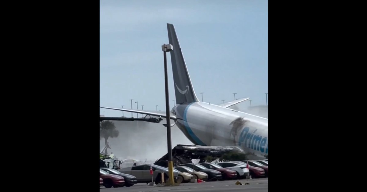 Tragedie la Miami: Un avion cargo Amazon Prime Air a ieșit de pe pistă și a lovit vehicule