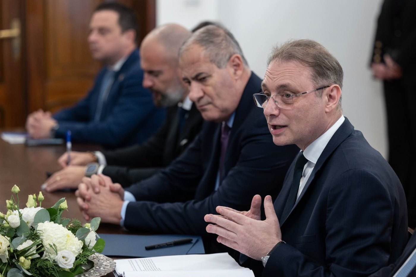 Prima vizită externă a premierului Luca Niculescu: discuții strategice la Chișinău cu Igor Grosu și Vasile Tofan