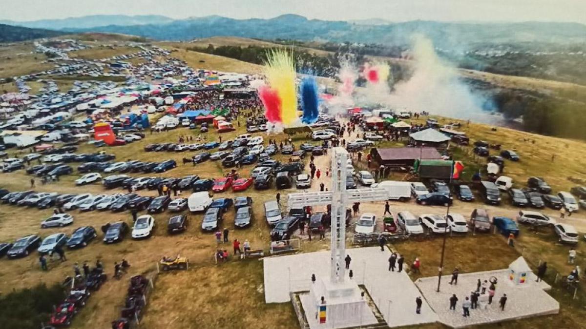 Tradiția păstorilor revine în Dâmbovița: Sărbătoarea „Răvășitul Oilor” de la poalele Munților Leaota