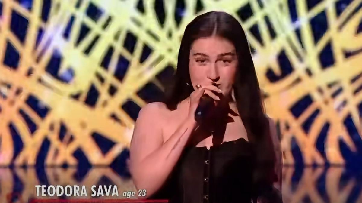 Românca Teodora Sava a reușit să întoarcă toate scaunele la The Voice UK
