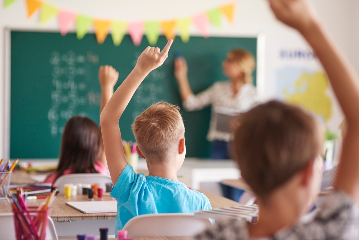 Peste 200 de profesori din Republica Moldova au urmat cursuri de limba și cultură română în universități din România
