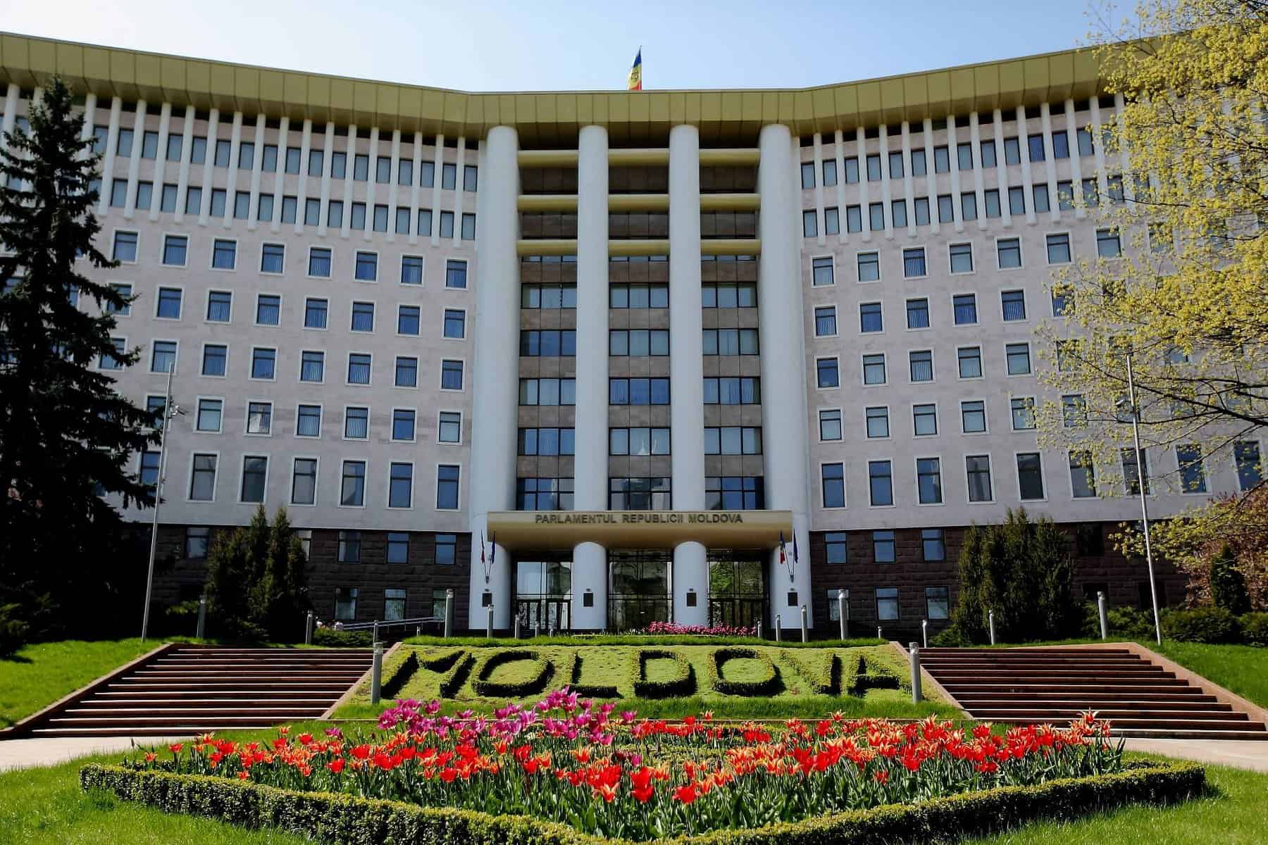 Parlamentul Moldovei impune starea de urgență în sectoarele energiei și apei pentru 60 de zile