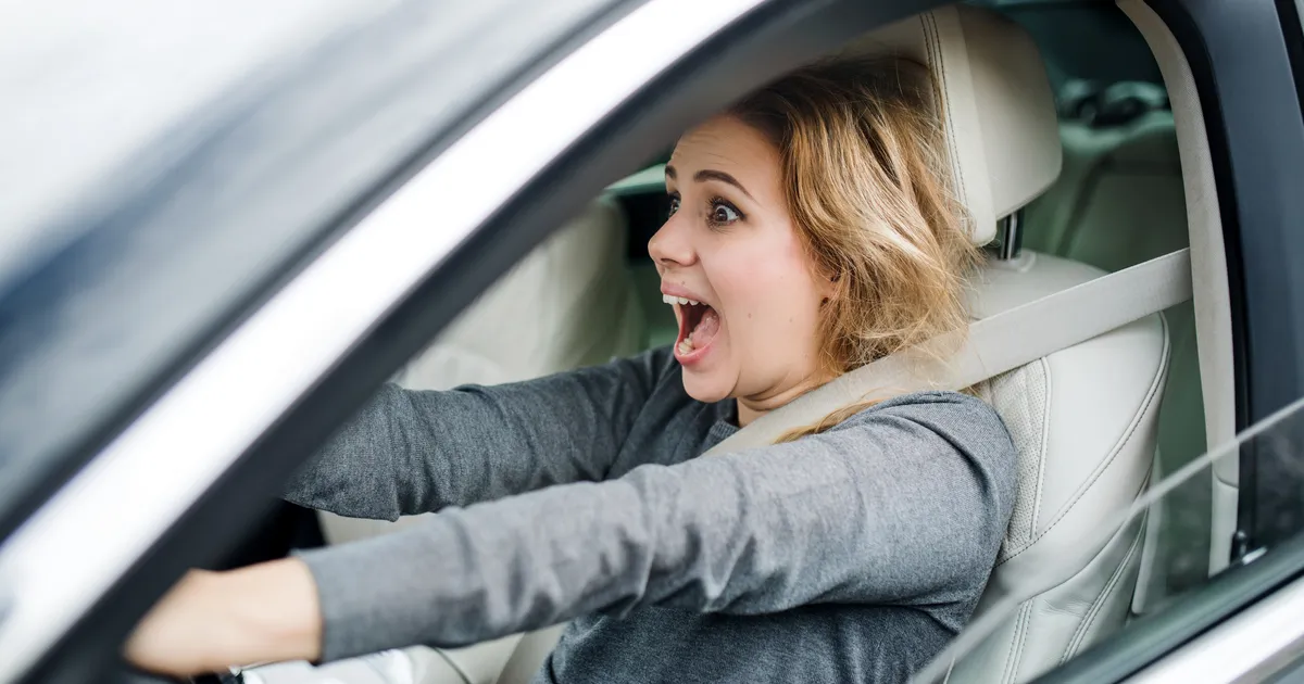 Șoferii din România se simt în pericol la volan din cauza neatenției celorlalți participanți la trafic