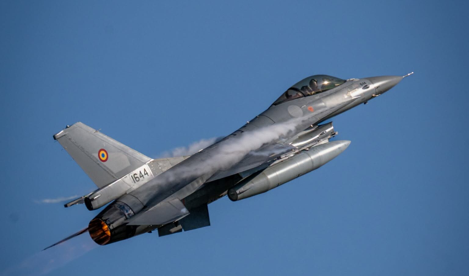 Alertă aeriană în Galați și Tulcea: două avioane F-16 au decolat pentru monitorizarea unei ținte radar