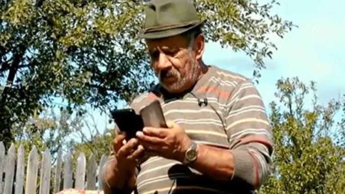 Ultimul locuitor din Merdeala: Povestea lui nea Ion Săraru, care trăiește singur într-un sat de 24 de case