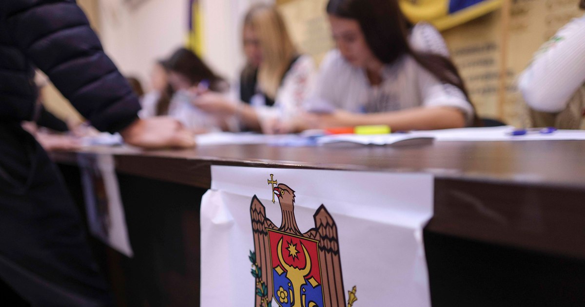 Republica Moldova trece la un nou model de administrație: dispar 32 de consilii raionale
