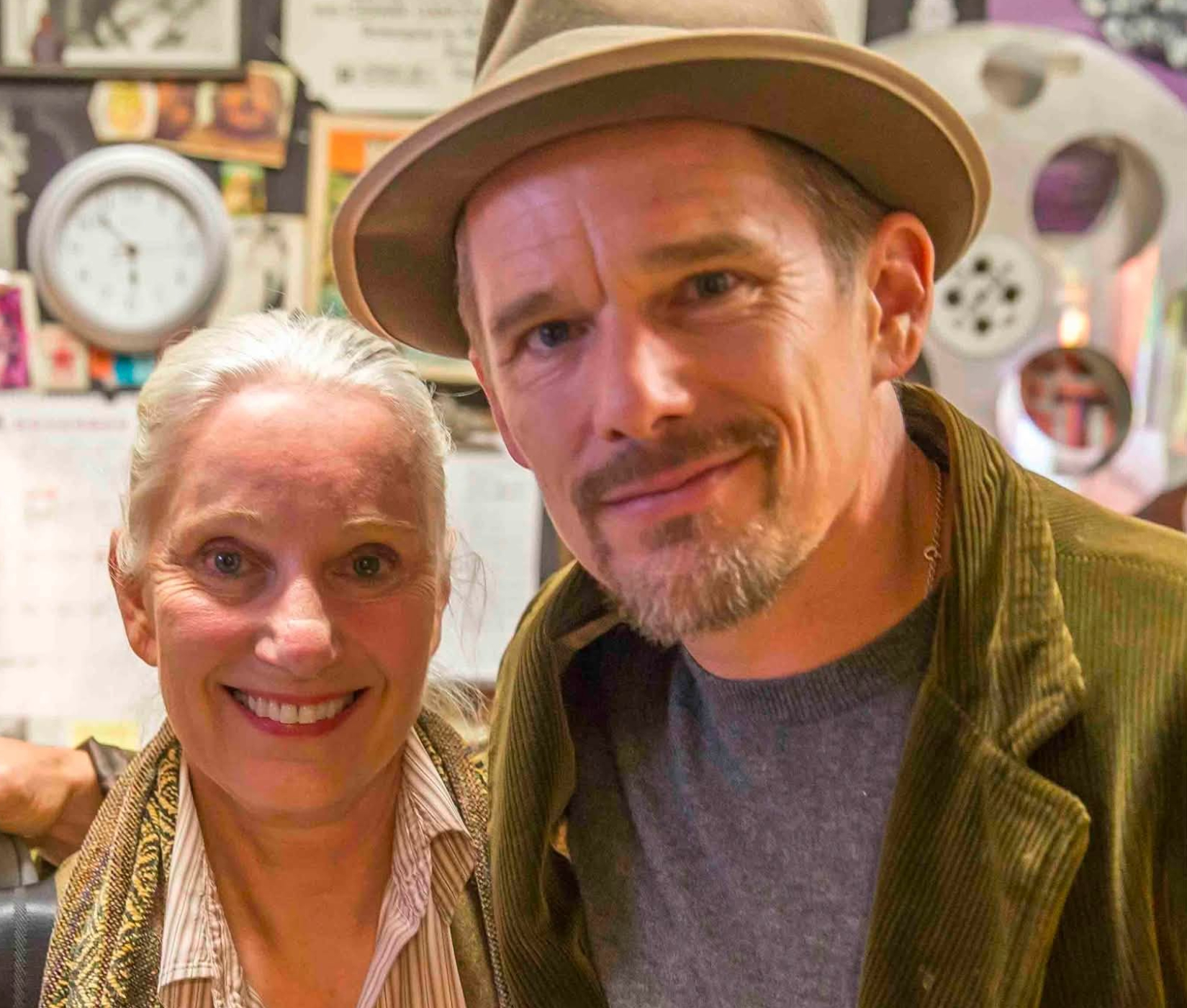 Ethan Hawke promovează o cauză umanitară pentru copiii români la New York