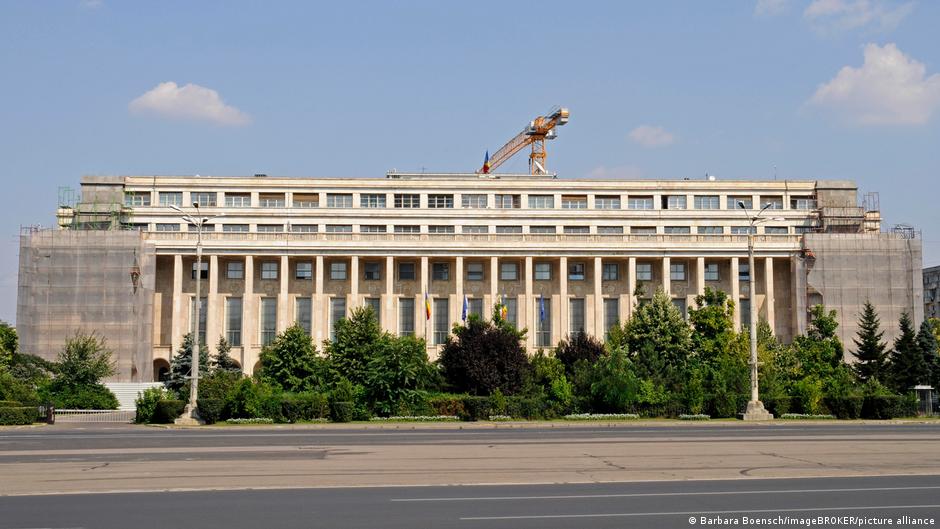 Luca Niculescu este propus de către șeful statului pentru a forma un nou guvern la București