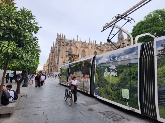 România este promovată în Spania prin campania „Rumanía inspira” în centrul Seviliei
