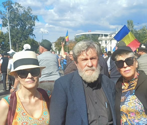 Silvia Dumitrescu a participat la protestul oierilor din Piața Victoriei și a acuzat un plan de distrugere a oieritului