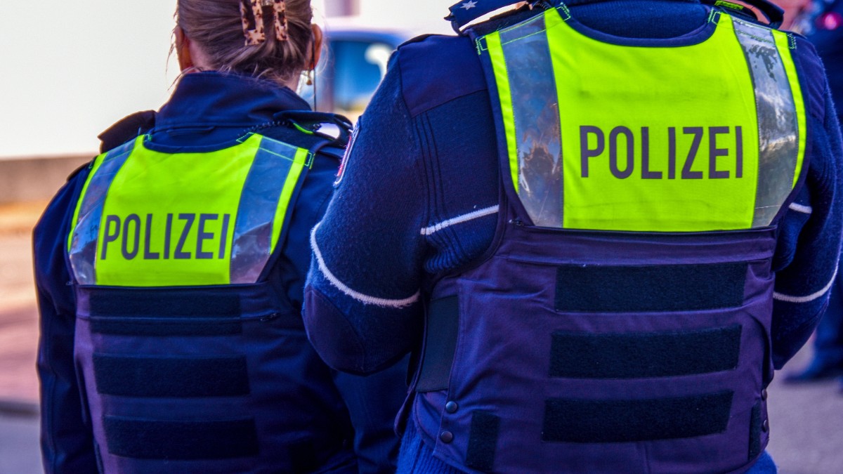 Banda de români care a spart 29 de case în Germania: banii au fost investiți în aur și vile de lux