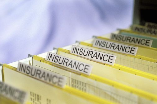 Românii sunt vulnerabili financiar: unii ar avea nevoie de peste 5 ani pentru a recupera o daună de 50.000 lei