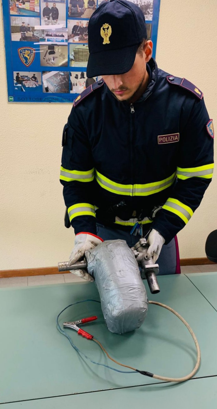 Șofer român arestat în Italia după ce a furat 1.200 de litri de motorină într-o singură seară