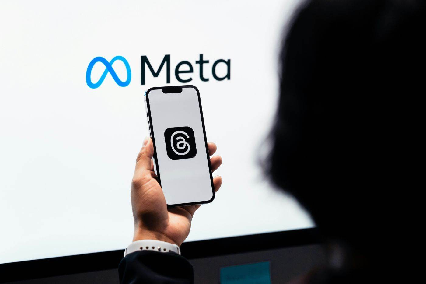 Meta introduce noul model de inteligență artificială Muse Wonder pentru asistenți digitali