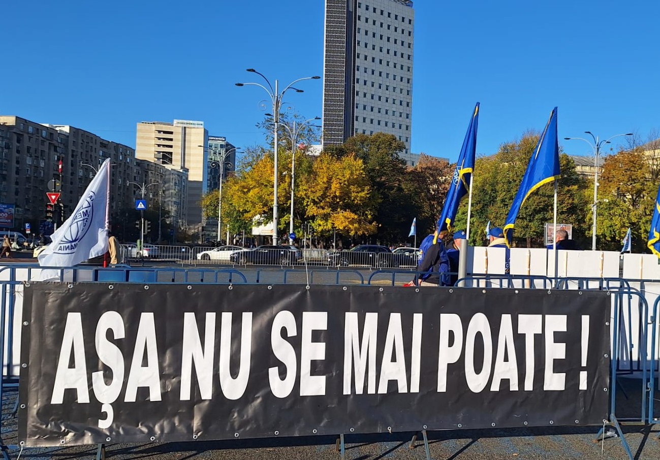 Salariile în România au scăzut în august. Puterea de cumpărare a salariaților este în scădere